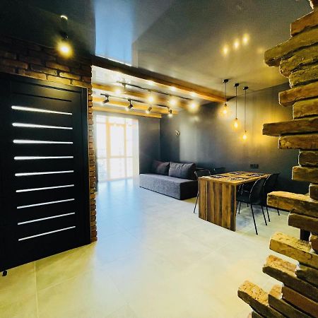 Loft В River Park З Джакузі Dnipro Ngoại thất bức ảnh