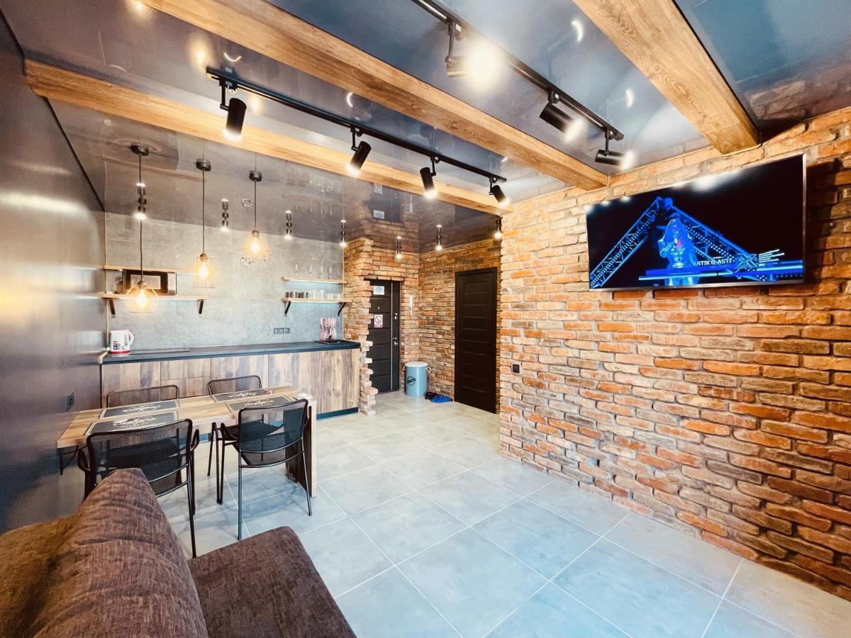 Loft В River Park З Джакузі Dnipro Ngoại thất bức ảnh