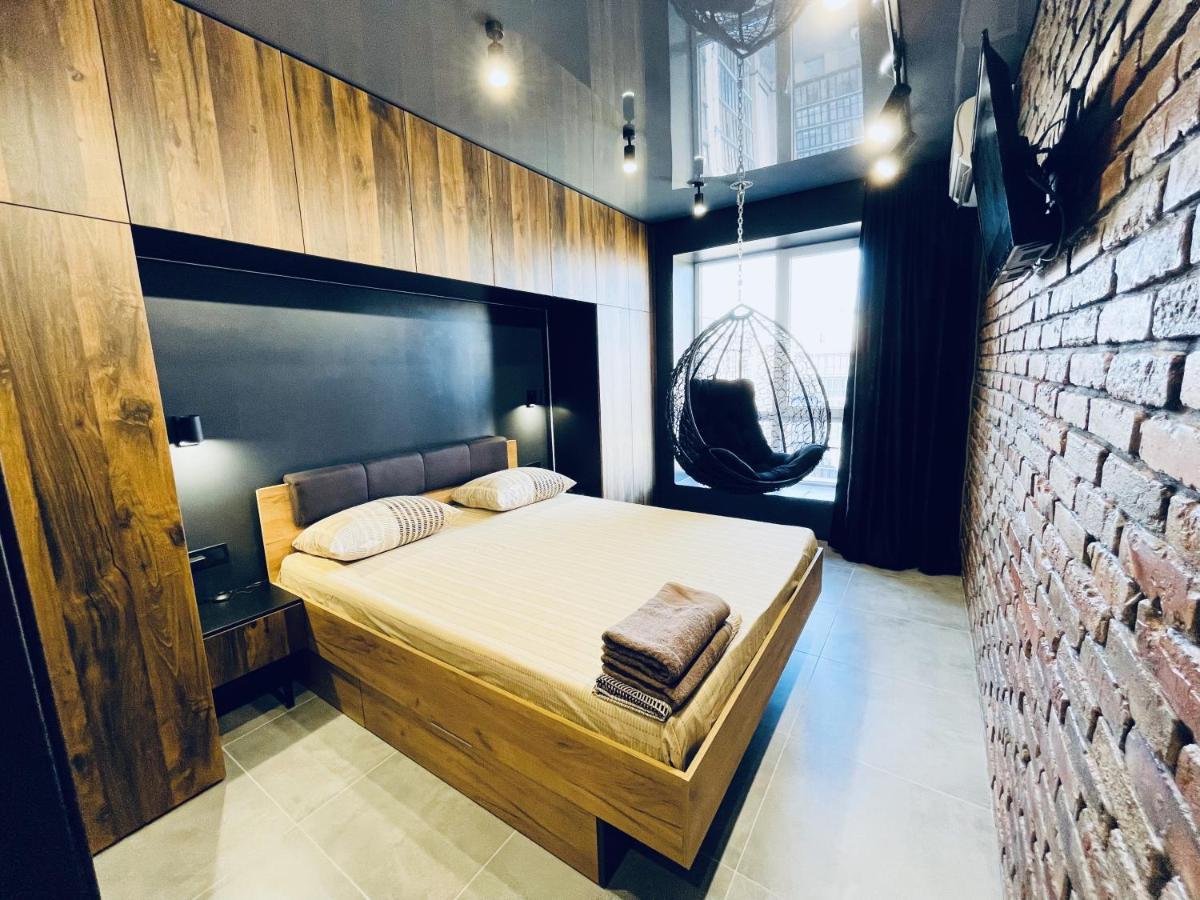 Loft В River Park З Джакузі Dnipro Ngoại thất bức ảnh